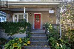 128 MOUNT PLEASANT AVENUE | London Ontario | Slide Image Three