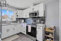 25 QUEENSTON CRESCENT | London Ontario | Slide Image Nine