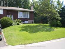 33 MAYNARD DRIVE | Schomberg Ontario | Slide Image Two