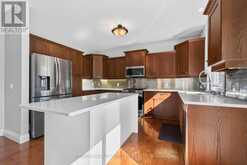 563 FIREFLY DRIVE | London Ontario | Slide Image Fourteen