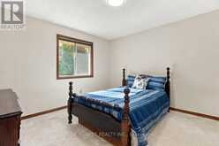 39 GERALD CRESCENT | London Ontario | Slide Image Seventeen