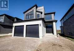 245 HESSELMAN CRESCENT | London Ontario | Slide Image Four