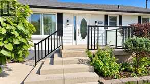 222 STARLIGHT AVENUE | London Ontario | Slide Image Two