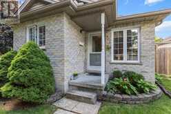 463 EXMOUTH CIRCLE | London Ontario | Slide Image Three
