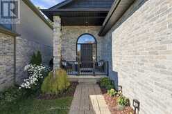 2039 SPRINGRIDGE DRIVE | London Ontario | Slide Image Three