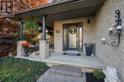 2195 THORNICROFT CRESCENT E | London Ontario | Slide Image Two