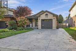 2195 THORNICROFT CRESCENT E | London Ontario | Slide Image Forty