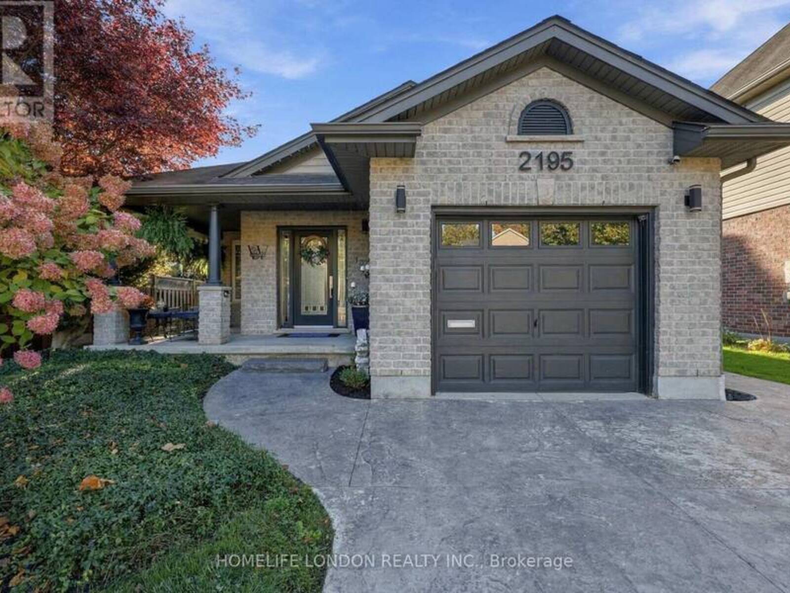 2195 THORNICROFT CRESCENT E, London, Ontario N6P 1T7