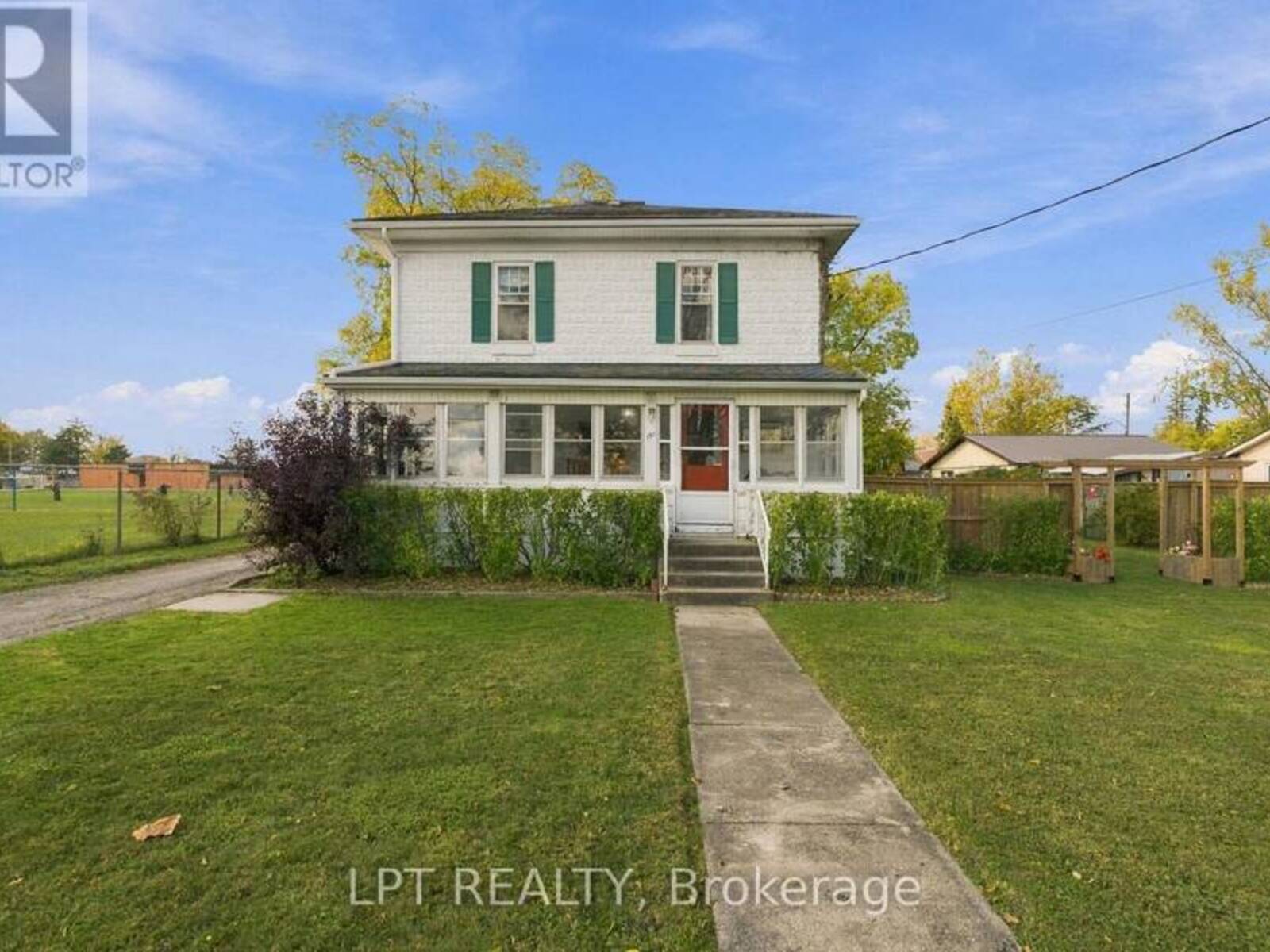 151 PARKHILL MAIN STREET, Parkhill, Ontario N0M 2K0