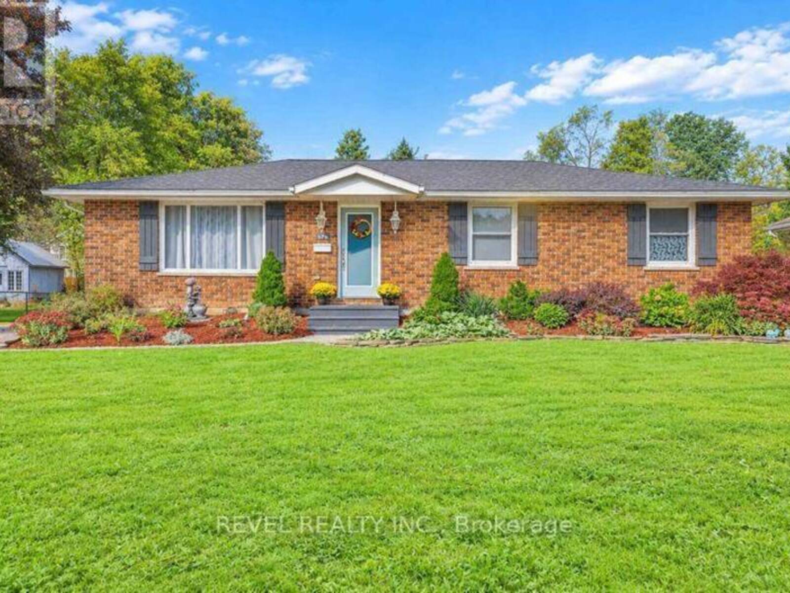 378 BEAMISH STREET, Port Stanley, Ontario N5L 1H5