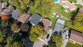 42 STROUD CRESCENT | London Ontario | Slide Image Thirty-two