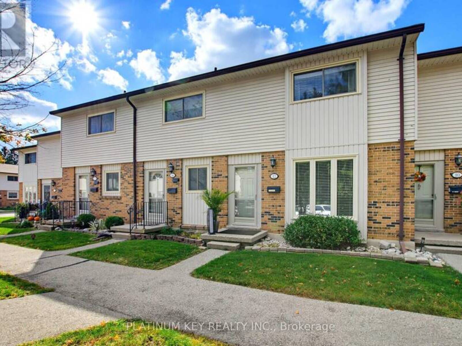12 - 1328 COMMISSIONERS ROAD W, London, Ontario N6K 2Y6