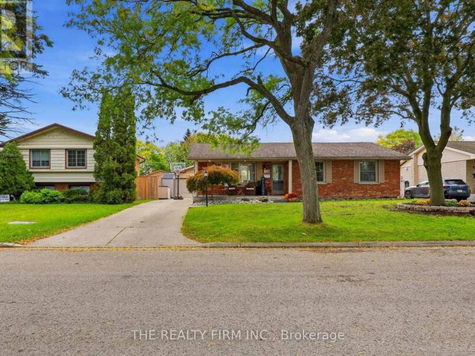 108 DOWNING CRESCENT, London, Ontario N6C 3C8