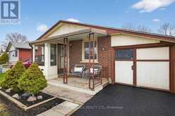 60 WEXFORD AVENUE | London Ontario | Slide Image Three