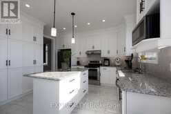 21 SYCAMORE DRIVE N | Tillsonburg Ontario | Slide Image Five