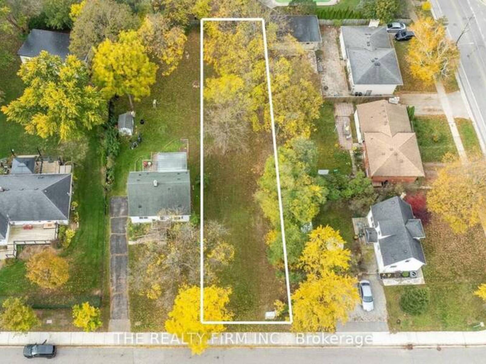 385 KENMORE PLACE, London, Ontario N5Y 1V3