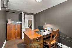 355 OAKLAND AVENUE | London Ontario | Slide Image Thirty-seven