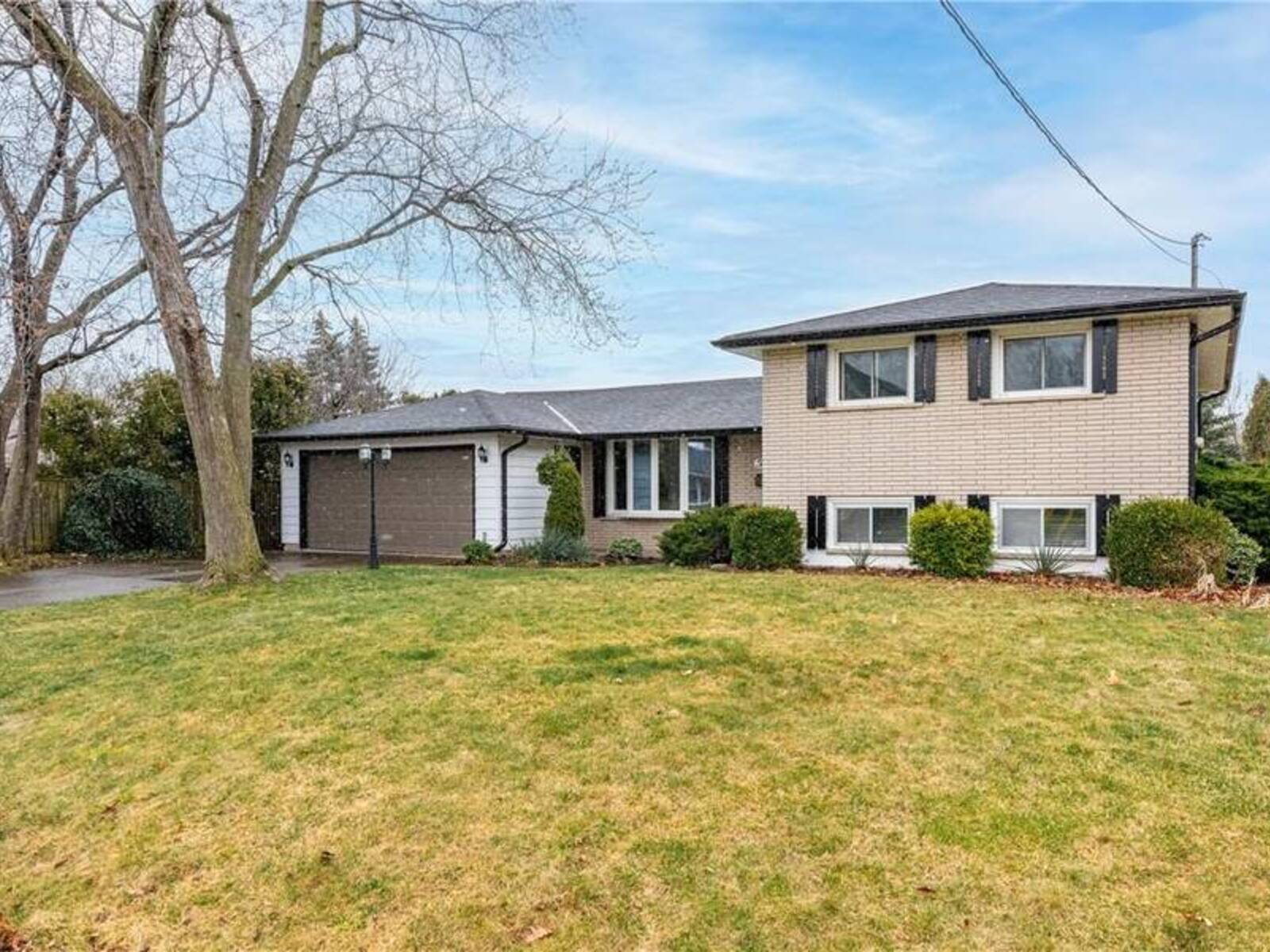 3 Forest Road, Grimsby, Ontario L3M 2J2