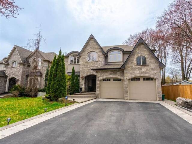 212 VALLEYVIEW Drive Ancaster Ontario, L9G 2A8