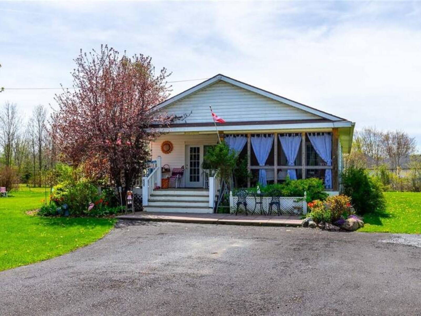 45 Witherspoon Avenue, Peacock Point, Ontario N0A 1P0