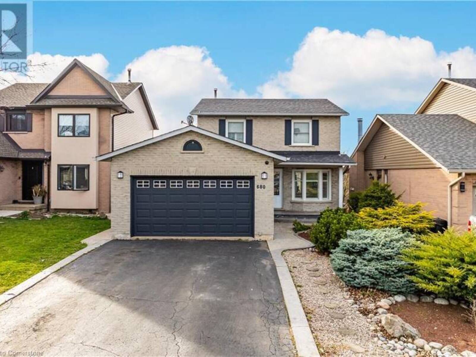 680 Rexford Drive, Hamilton, Ontario L8W 3G1