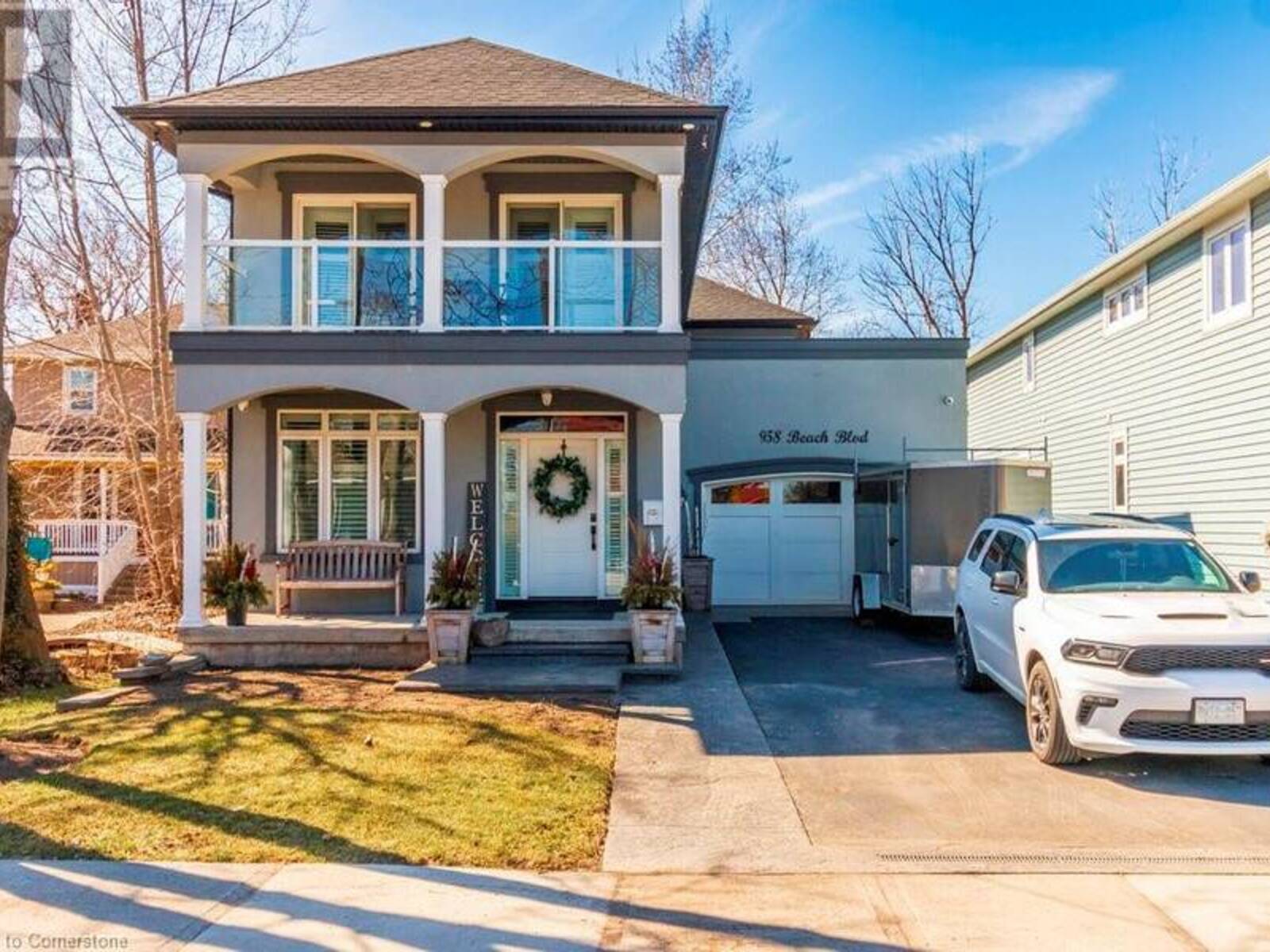 958 BEACH Boulevard, Hamilton, Ontario L8H 6Z4