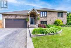 91 HEDGE LAWN Drive | Grimsby Ontario | Slide Image Three