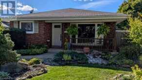 206 KINGS FOREST Drive | Hamilton Ontario | Slide Image Two