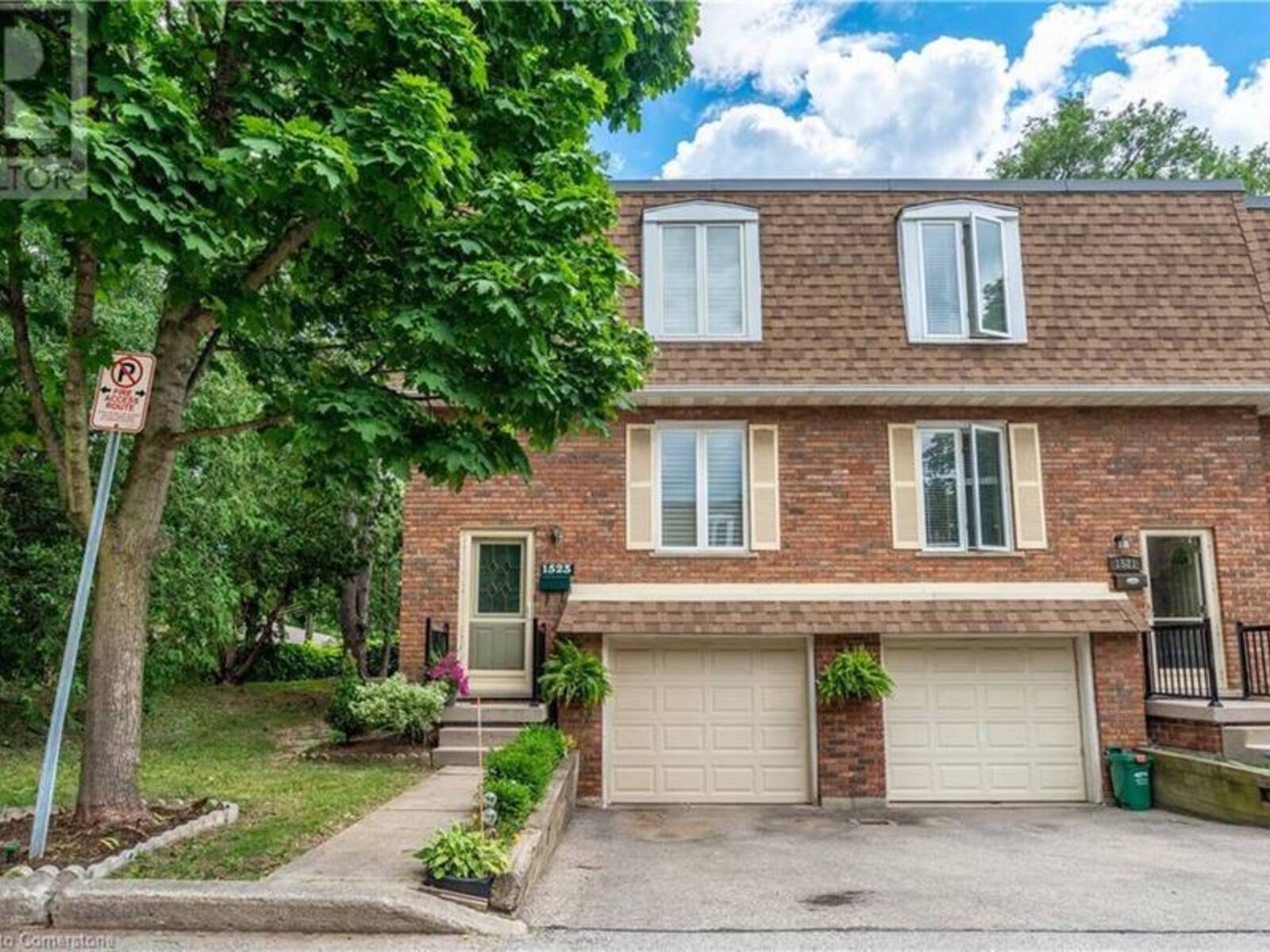 1523 Westminster Place, Burlington, Ontario L7P 2B4