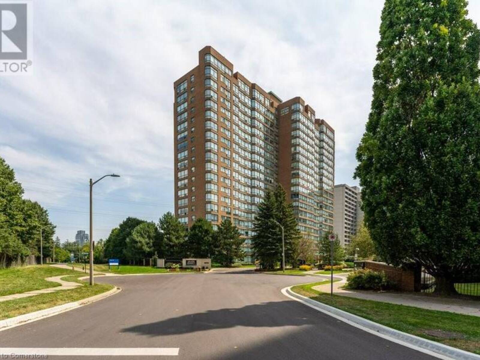 1276 MAPLE CROSSING Boulevard Unit# 310, Burlington, Ontario L7S 2J9