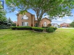 3 SHORELINE Crescent Grimsby Ontario, L3M 5B1