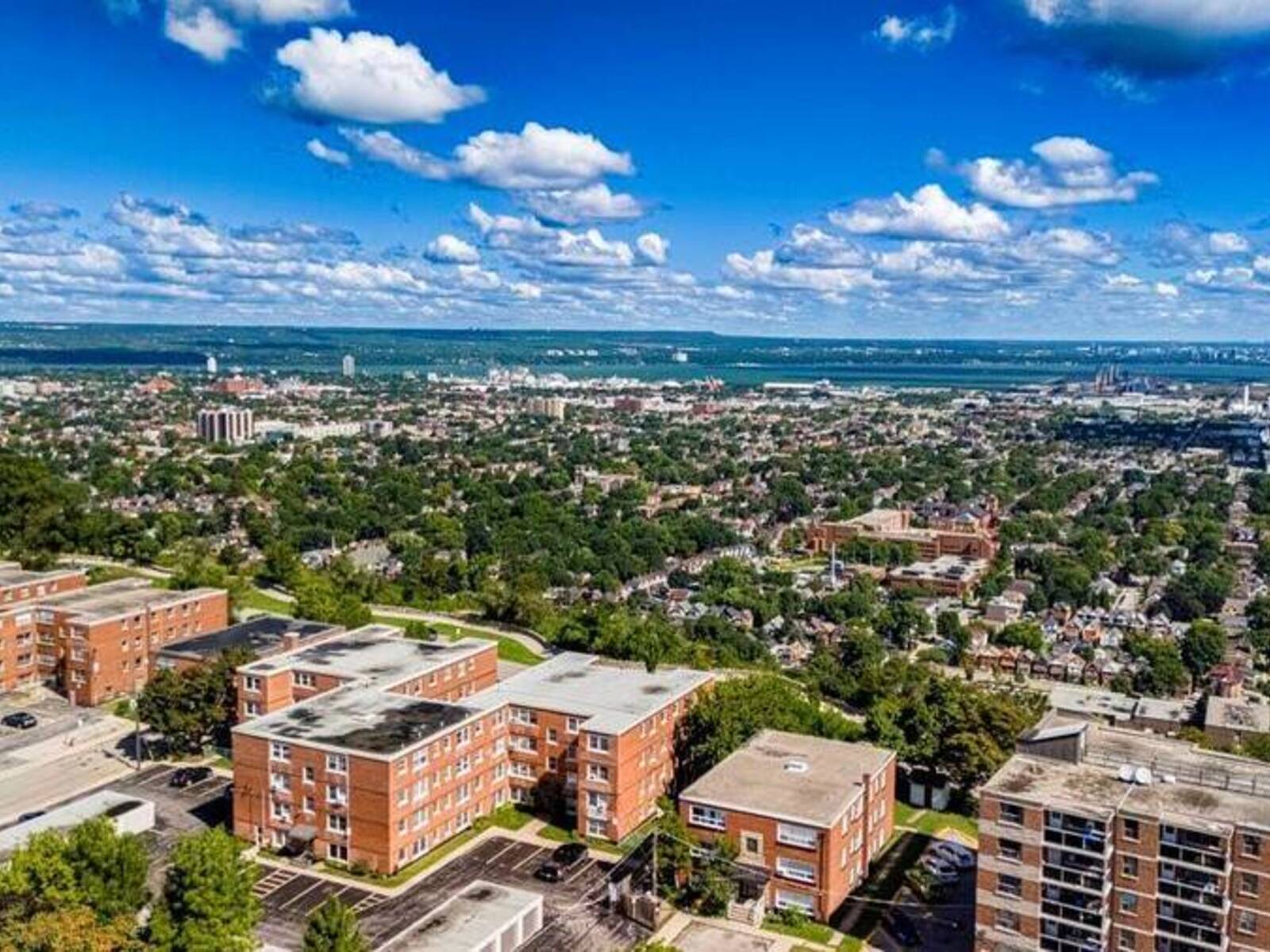 5 EAST 36TH Street Unit# 202A, Hamilton, Ontario L8V 3Y6