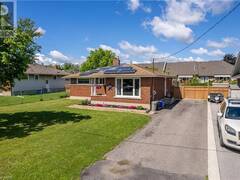 38 JACOBSON Avenue St. Catharines Ontario, L2T 2Z7