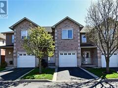 81 VALRIDGE Drive Unit# 36 Ancaster Ontario, L9G 5B6