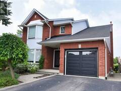 43 Glenayr Street Hamilton Ontario, L9C 7J2