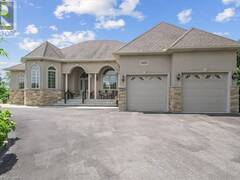 9893 DICKENSON Road W Hamilton Ontario, L0R 1W0