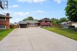 8371 ARES Court | Niagara Falls Ontario | Slide Image Four