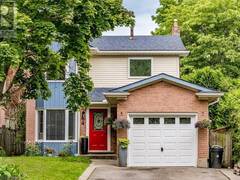 4 KNOLLWOOD Court Dundas Ontario, L9H 7A4