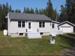 3454 MEMORIAL PARK Drive Powassan Ontario, P0H 1Z0