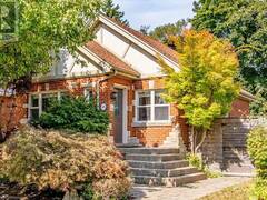 34 NORWOOD Road Hamilton Ontario, L8S 3R1