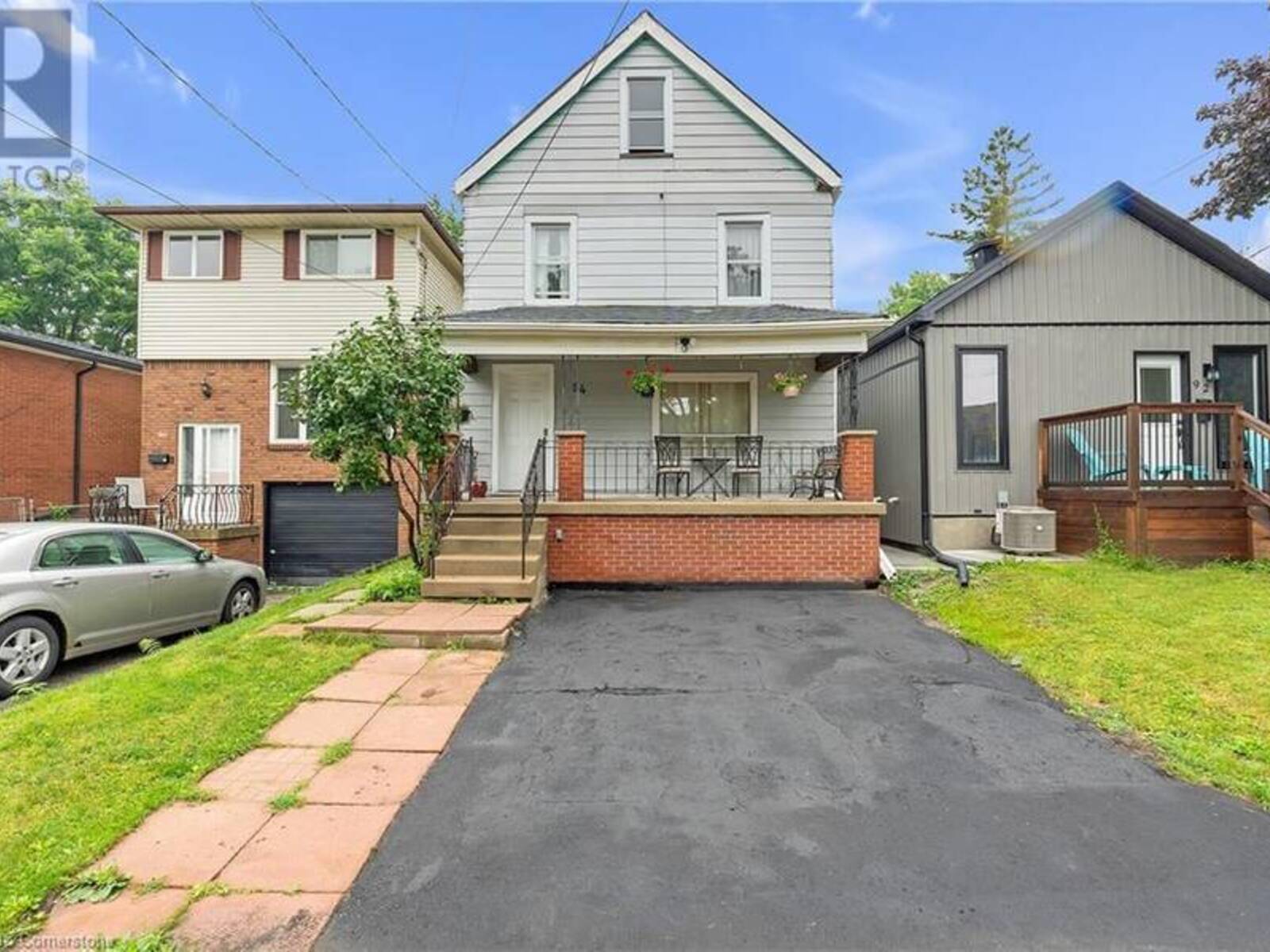 94 EAST 35TH Street, Hamilton, Ontario L8V 3Y1