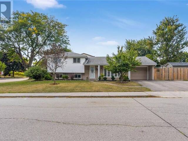 8 CAMELOT Drive Hamilton Ontario, L8V 2L2