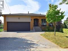 20 STELLA Court Hamilton Ontario, L9C 6S7