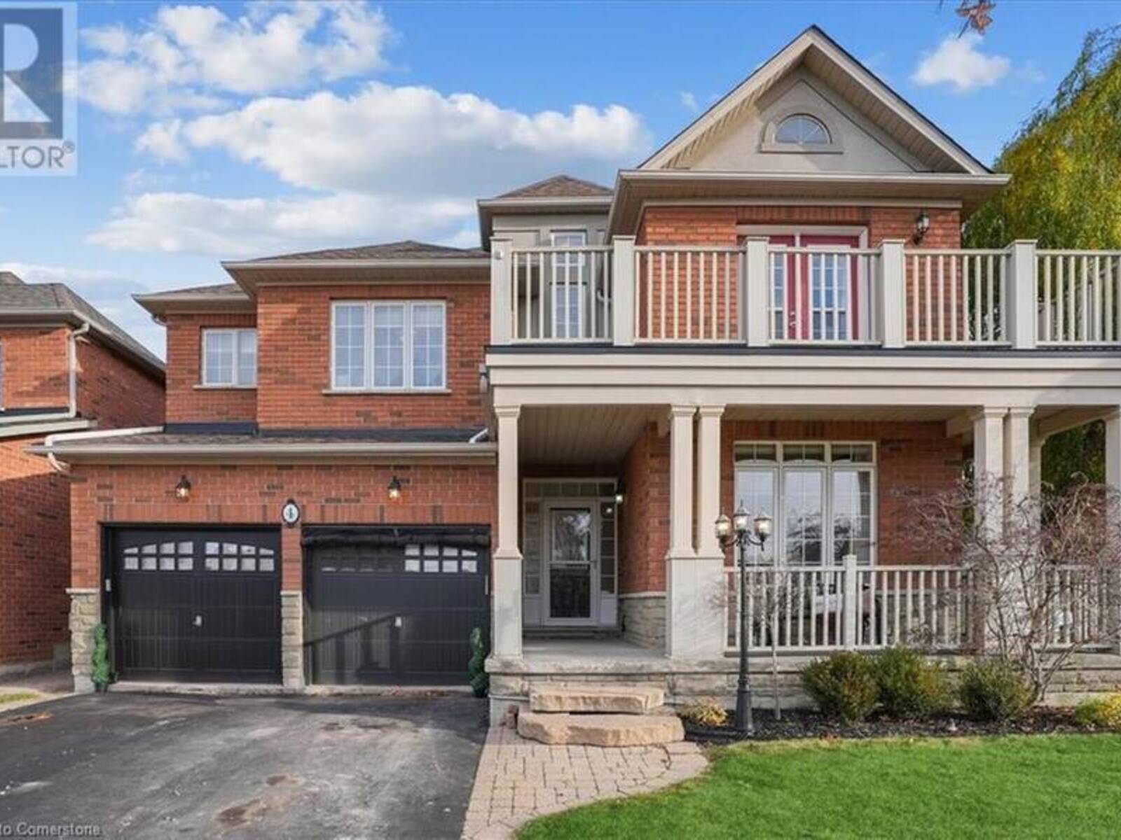 4 CARDIFF Lane, Stoney Creek, Ontario L8E 6G1