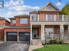 4 CARDIFF Lane Stoney Creek Ontario, L8E 6G1