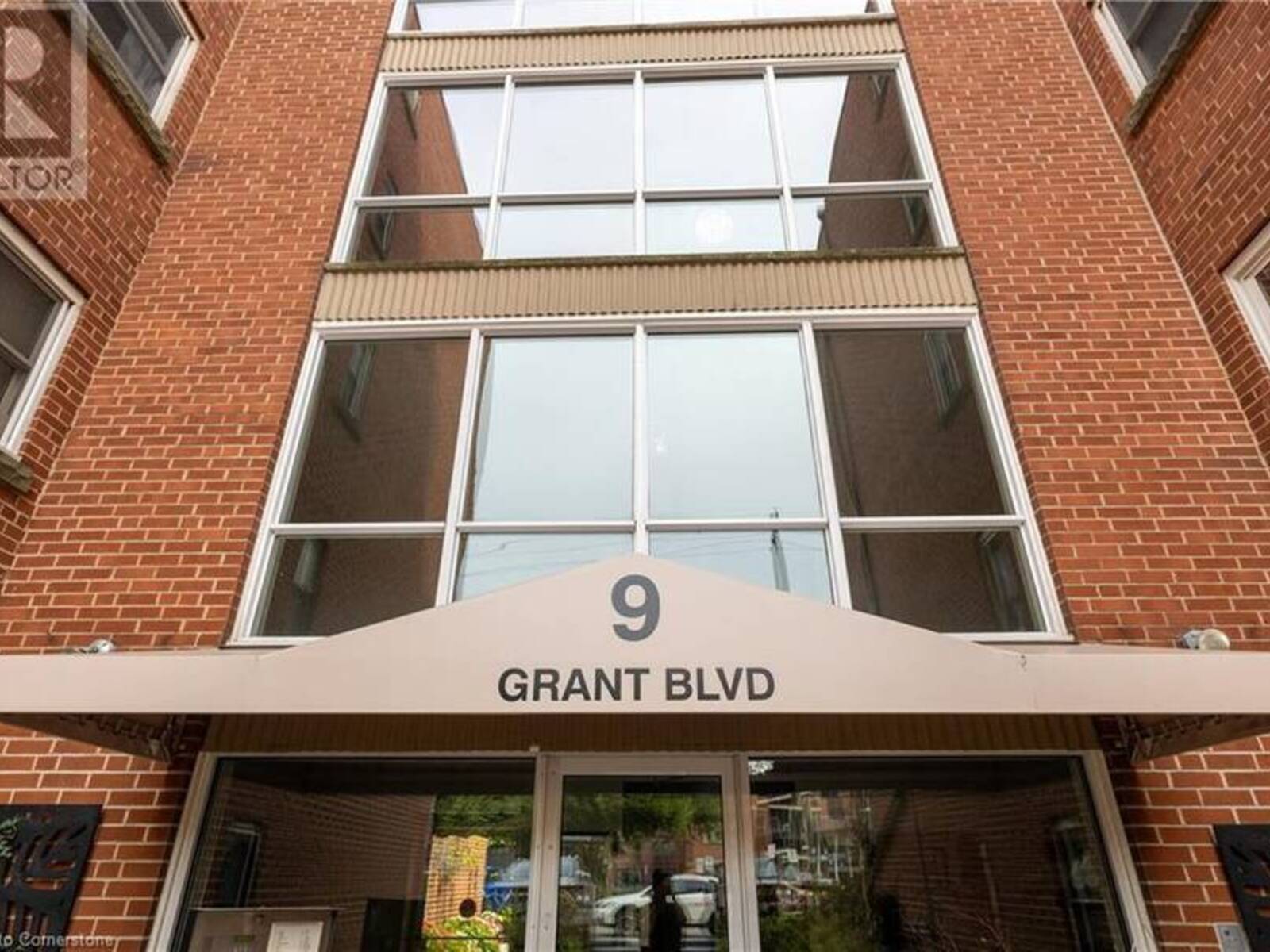 9 GRANT Boulevard Unit# 103, Dundas, Ontario L9H 4L5