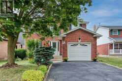 48 KARSH Crescent | Hamilton Ontario | Slide Image Two