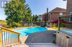 2049 COUNTRY CLUB Drive | Burlington Ontario | Slide Image Thirty-one