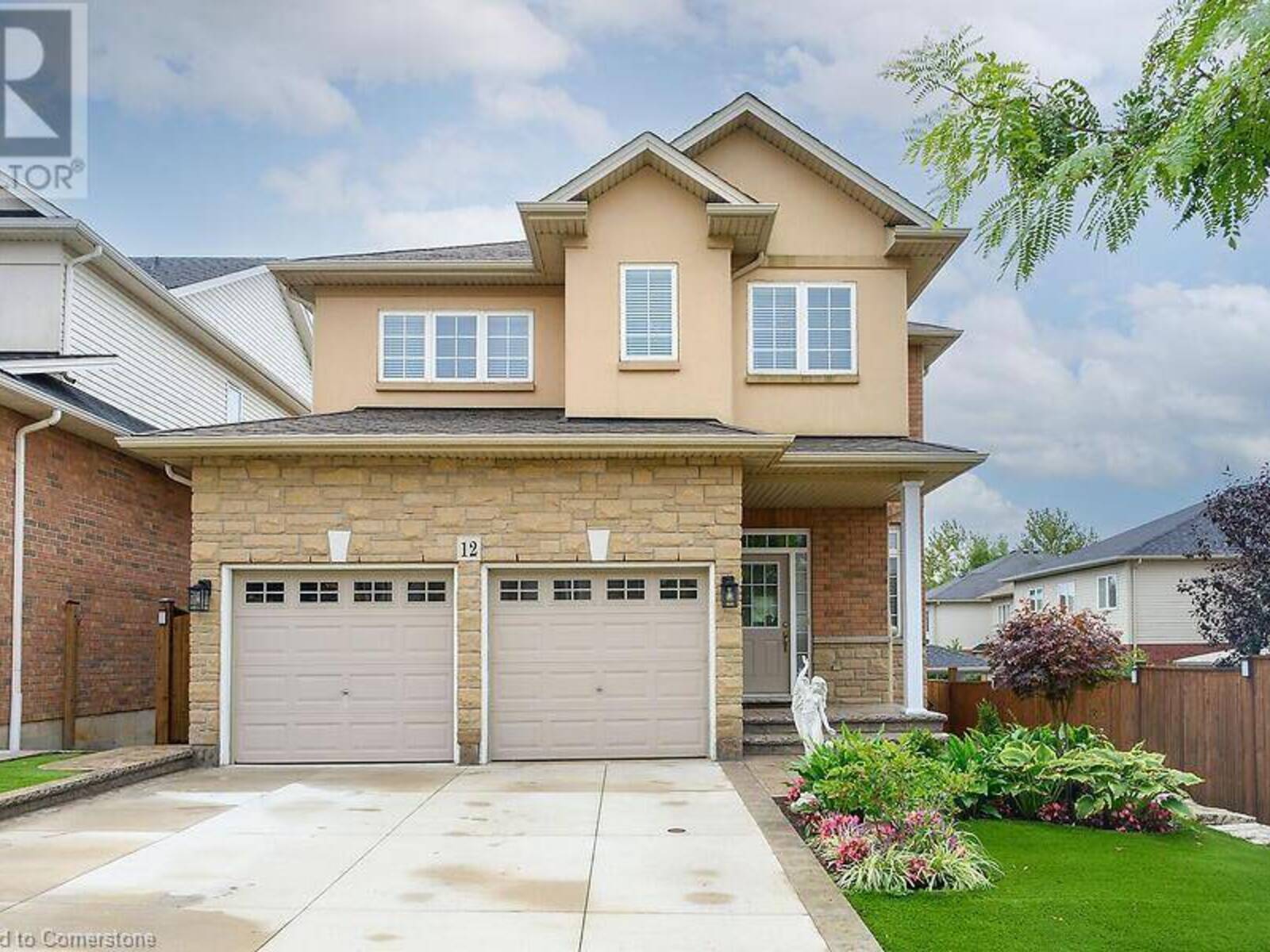 12 EDGEHILL Drive, Hamilton, Ontario L9B 0B1