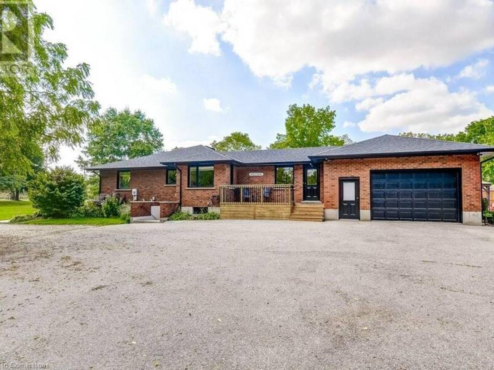 542 PARIS Road, Paris, Ontario N3L 3E1